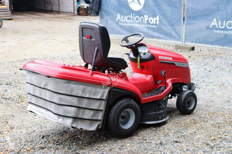 Espaces verts Honda HF 2317