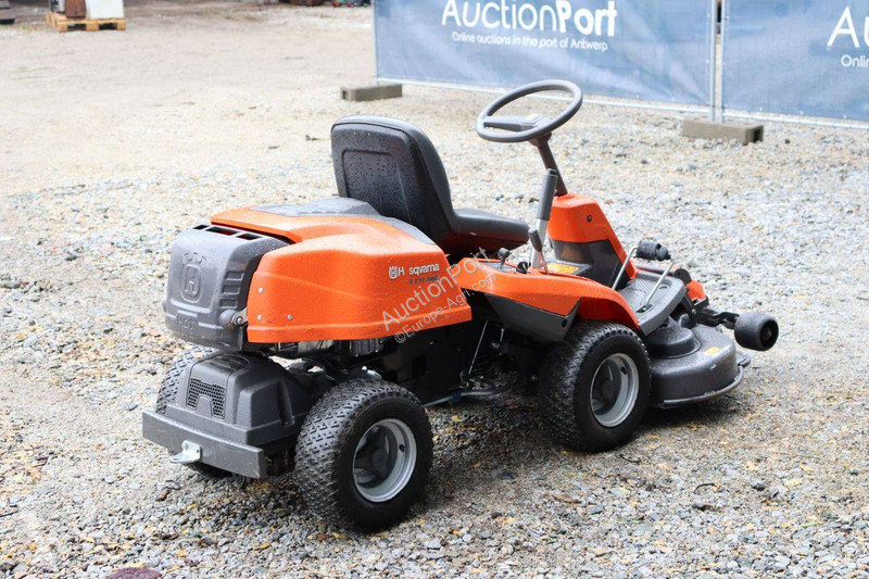 Zonas verdes Husqvarna R 216 AWD
