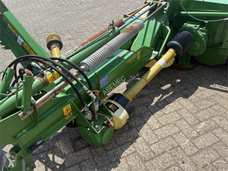 Zonas verdes jardins Krone Easycut 320CV Q