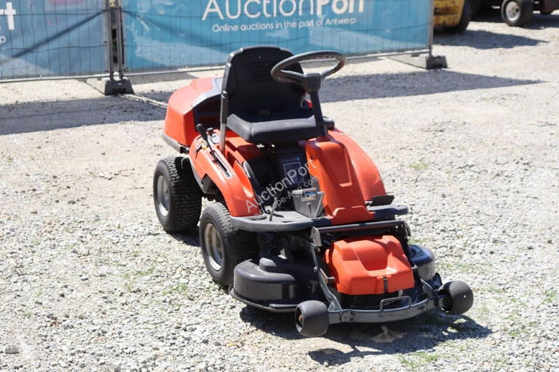 Espaces verts Husqvarna R214TC