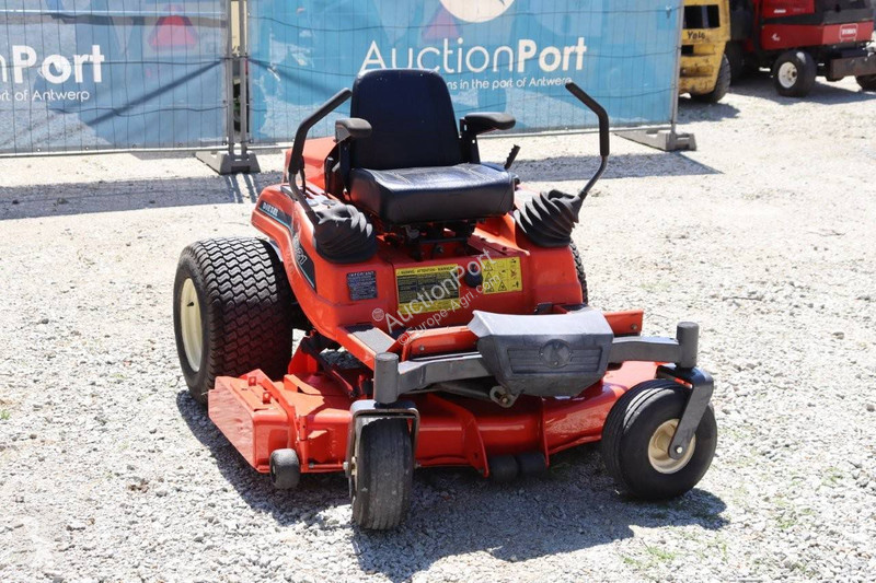 Zonas verdes Kubota ZD21-EC
