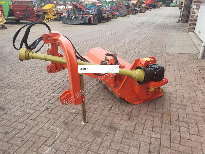 AGF 200 Verstekklepelmaaier landscaping equipment