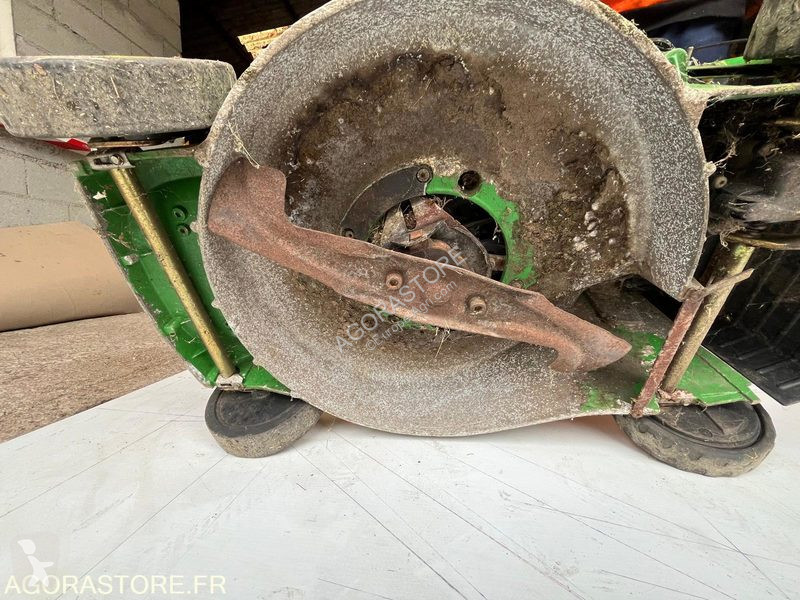 Zonas verdes John Deere R47VB