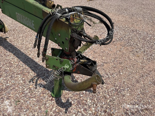 Henificación Krone  AMT 323 CV