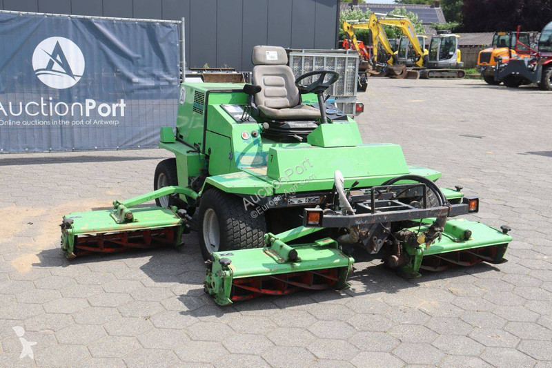 مساحات خضراء Ransomes Commander