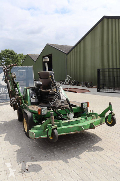 Zonas verdes John Deere 1515 S.II BM