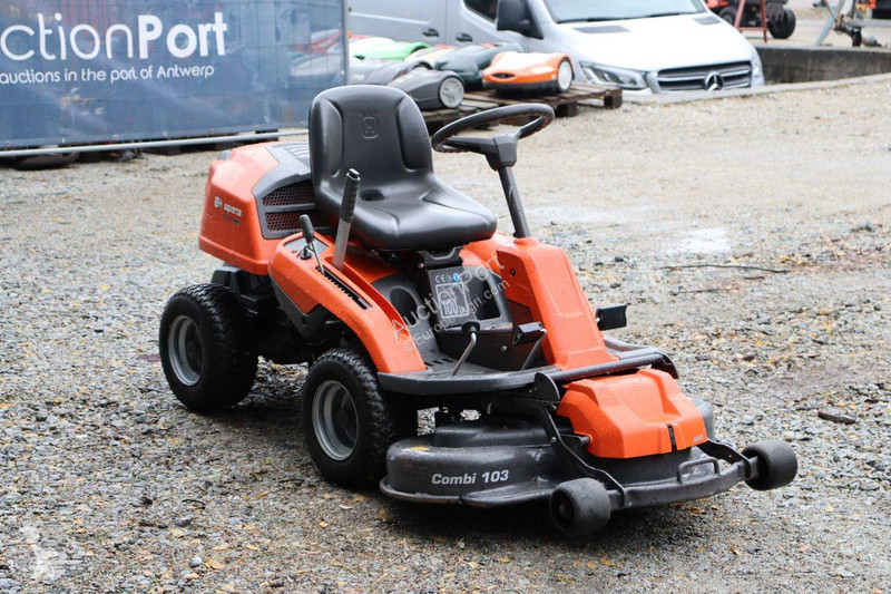 Zonas verdes Husqvarna R 216 AWD