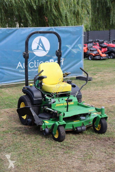 Zonas verdes John Deere ZTRAK 717E