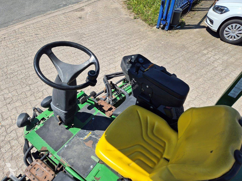 Espaces verts John Deere 8700 PC FM