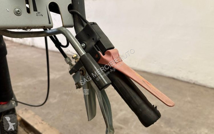 Zelené plochy  cellule porte outils autotracte -