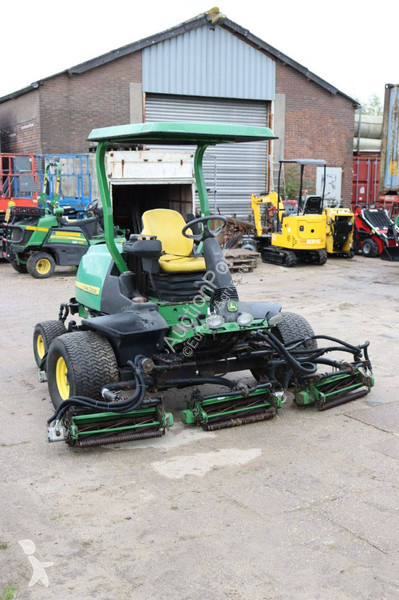 Zelené plochy John Deere 7500 PC FM