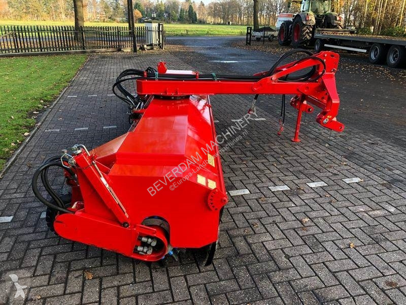 Zonas verdes jardins Dücker SFK 4500 veegmachine