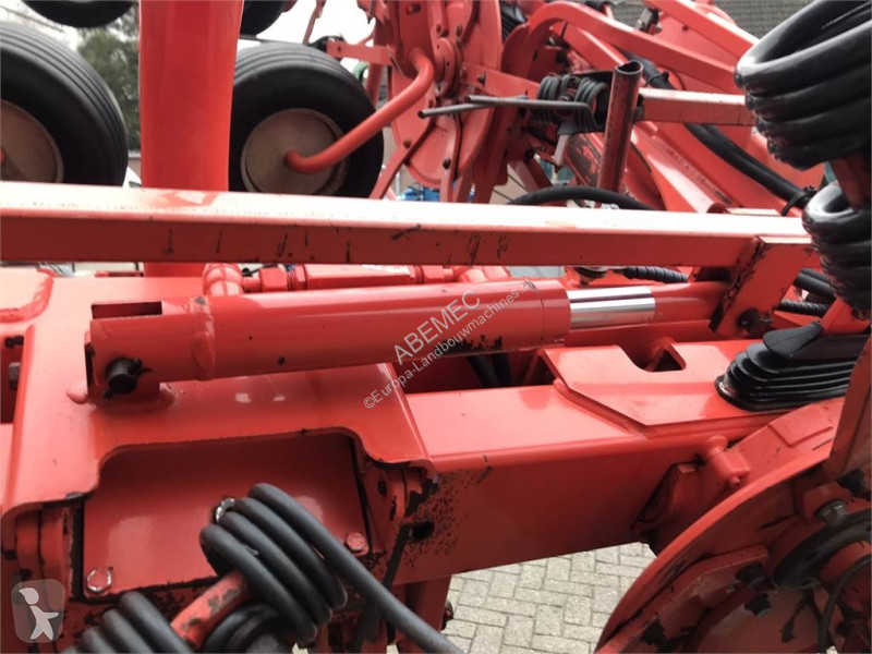Zonas verdes Kuhn GF 10802 T