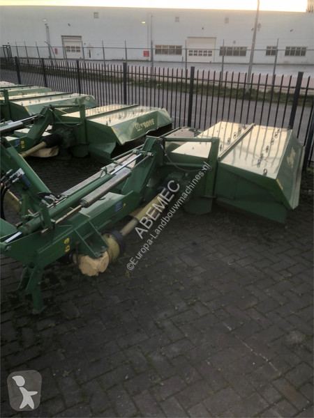 Zonas verdes jardins Krone EC 320 CV Q