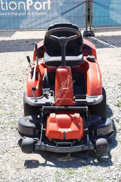 Espaces verts Husqvarna R214TC