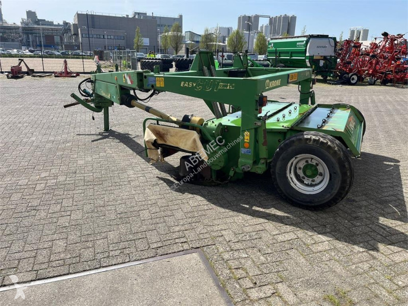 Zonas verdes jardins Krone Easycut 3200 CV