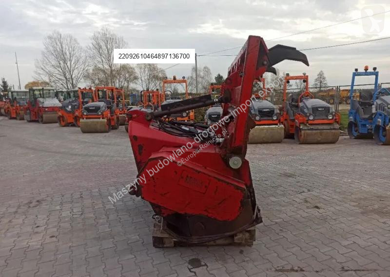 UZM 580 landscaping equipment