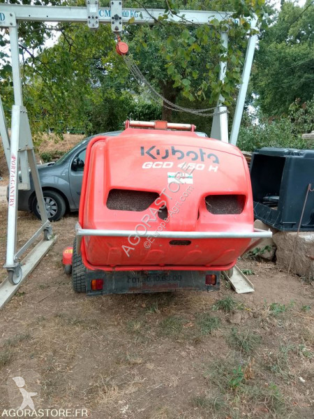 Grönområden Kubota B2200 2 roues motrices