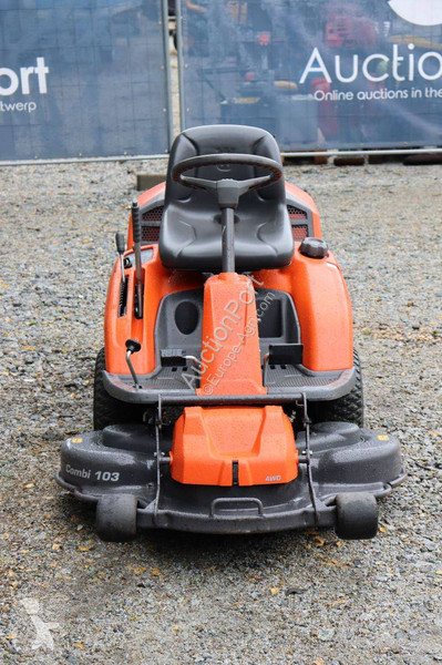 Zonas verdes Husqvarna R 216 AWD