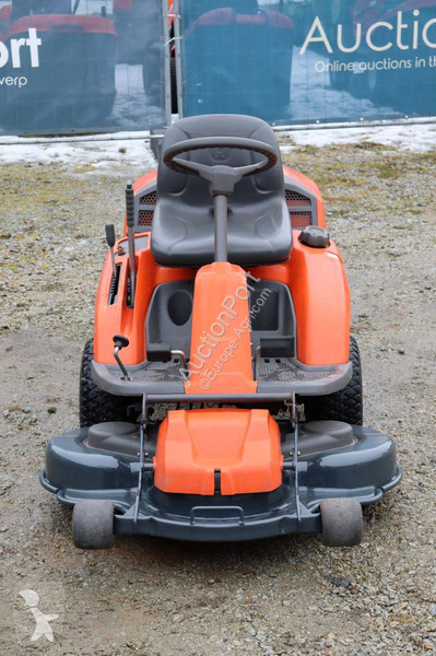 Zonas verdes Husqvarna R216 AWD