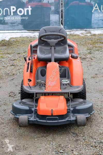 Zonas verdes Husqvarna R215TH