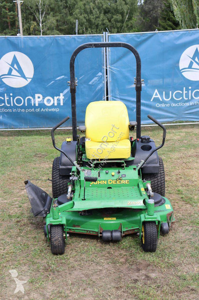 Zonas verdes John Deere ZTRAK 717E