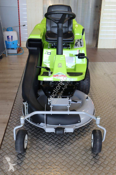 Zonas verdes Grillo FD 220R