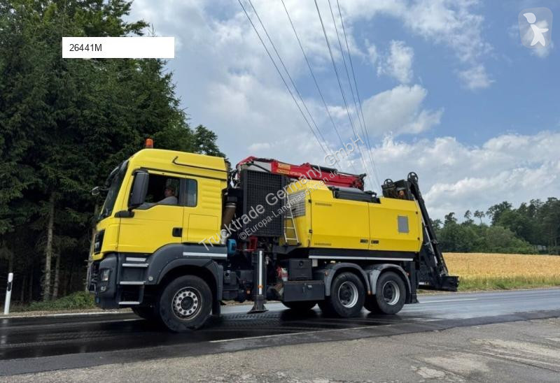 Zelené plochy MAN M100L