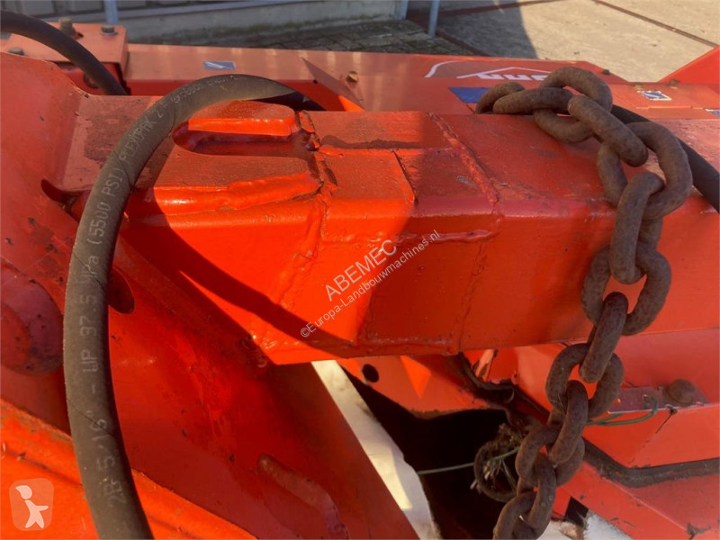 Zonas verdes Kuhn GMD 802 F