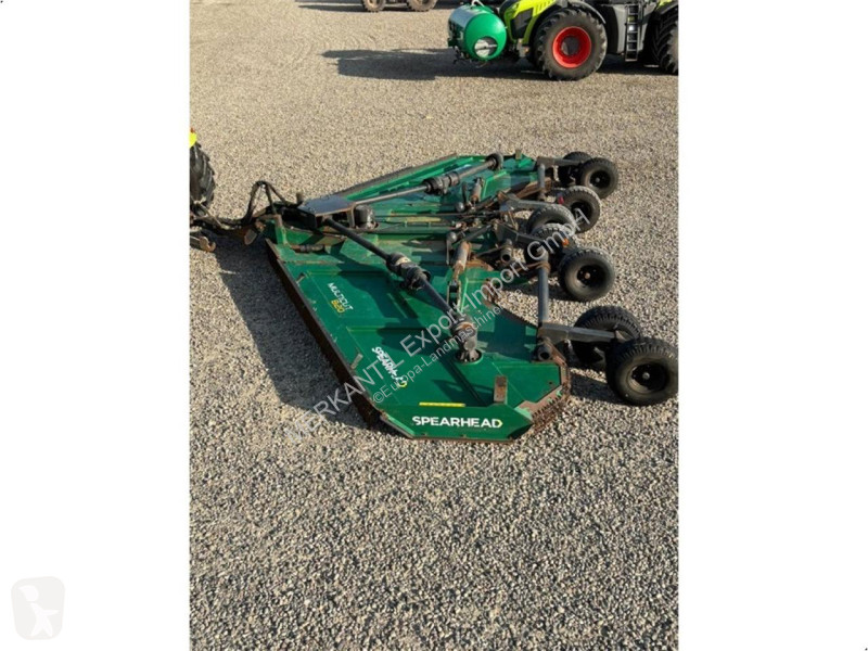 Zonas verdes jardins Spearhead  MultiCut 820
