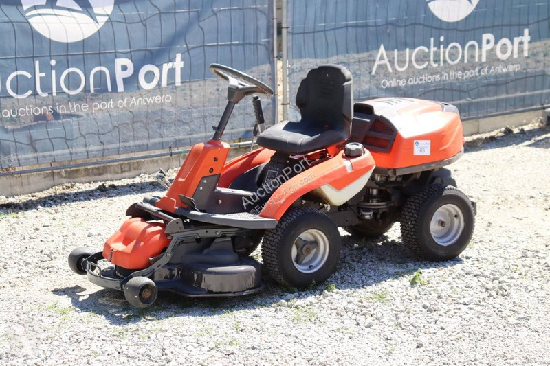 Espaces verts Husqvarna R214TC