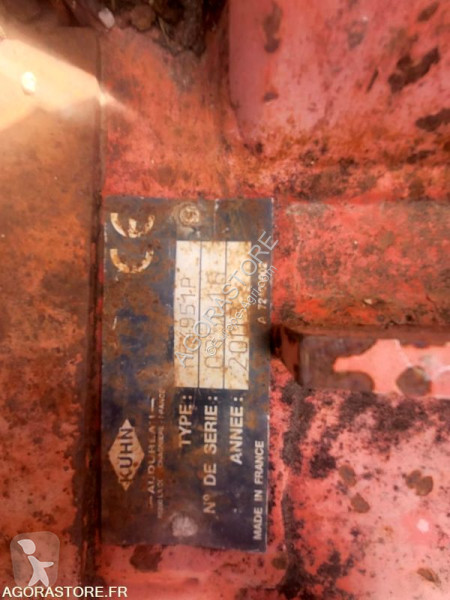 Espaces verts Kuhn HE 4951 P