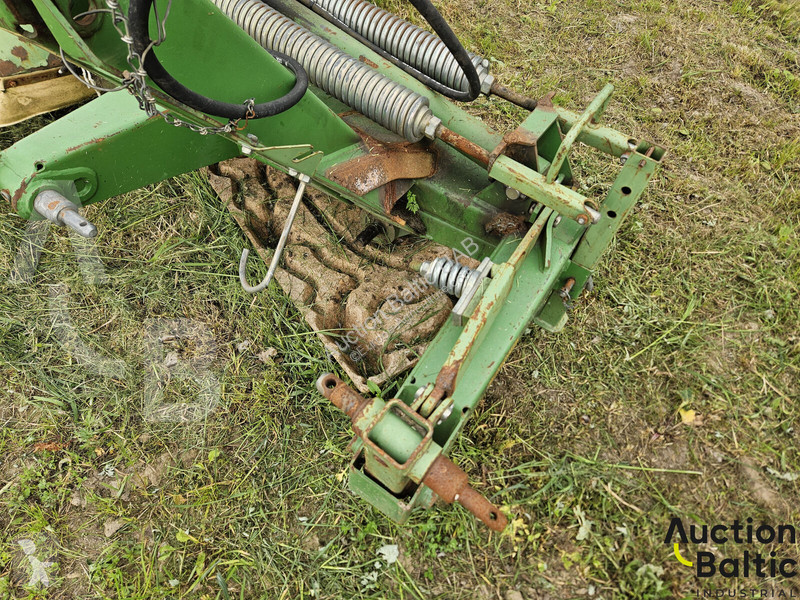 Grönområden Krone Easy Cut 320 CV