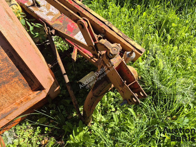 Landscaping equipment
