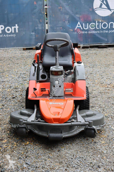 Zonas verdes Husqvarna R422Ts AWD