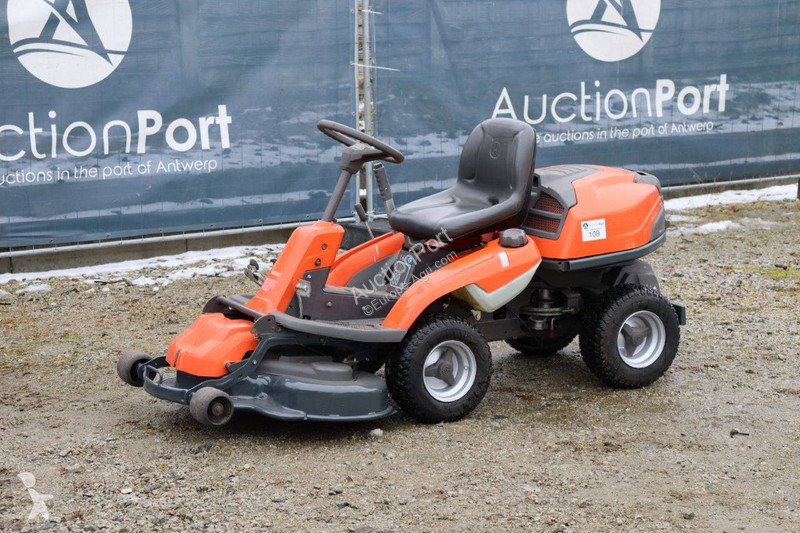 Zonas verdes Husqvarna R215TH
