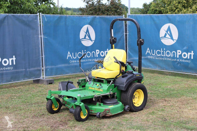 Zonas verdes John Deere ZTRAK 717E