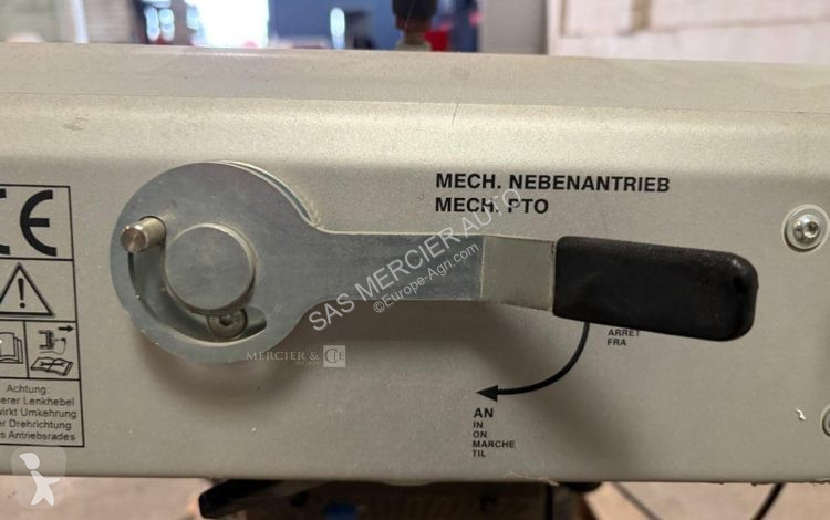 Zelené plochy  cellule porte outils autotracte -