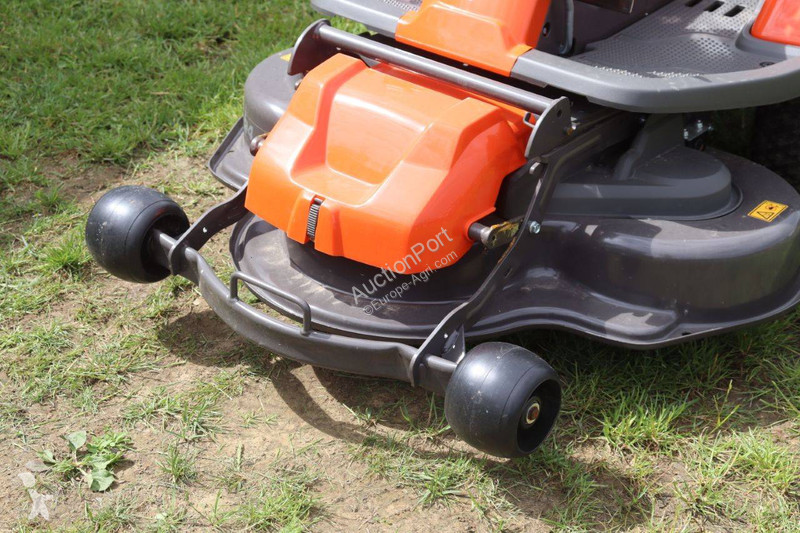 Espaces verts Husqvarna R214TC