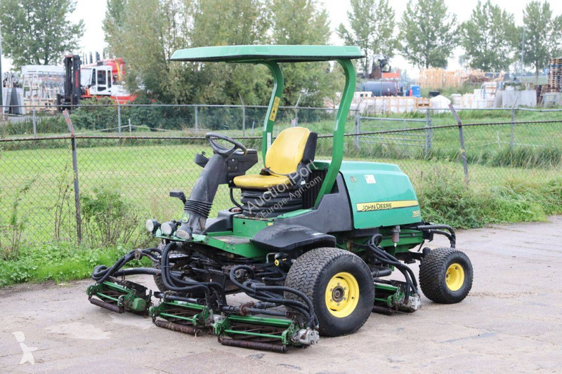 Zelené plochy John Deere 7500 PC FM