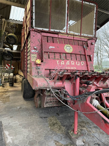 Remolque agrícola Taarup 1030