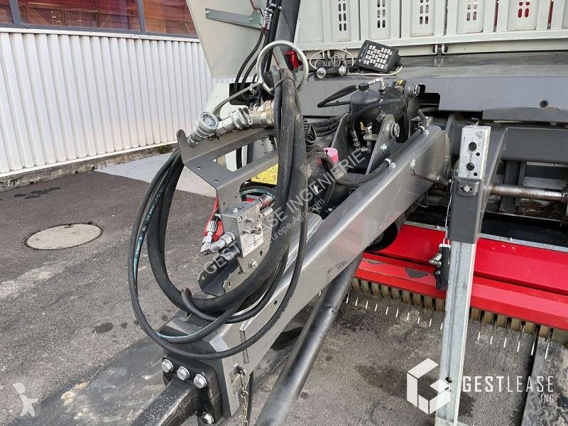 Lely  TIGO MR100 farming trailer
