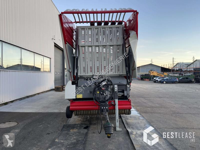 Lely  TIGO MR100 farming trailer