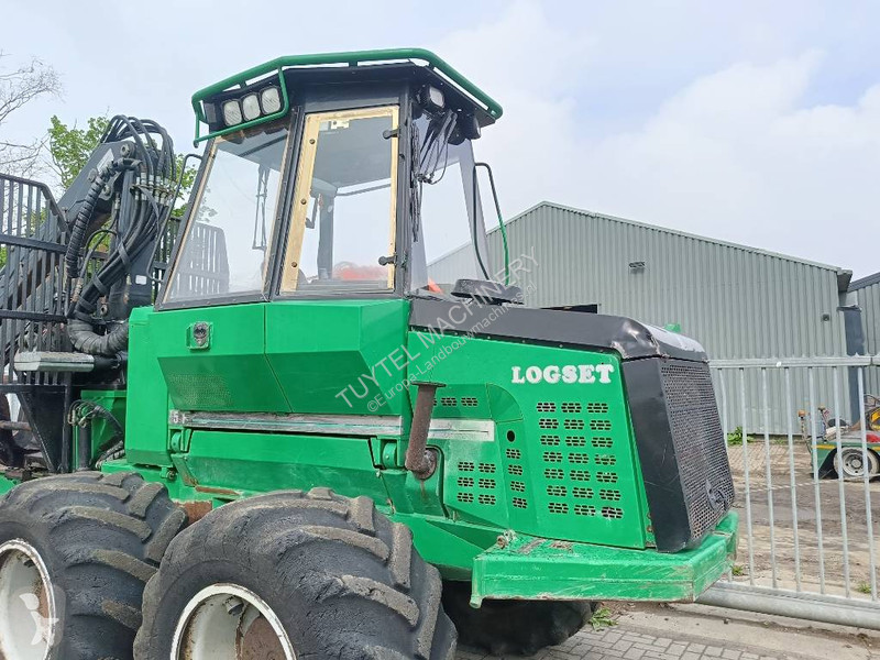 5F log forwarder with hiab crane + grab farming...