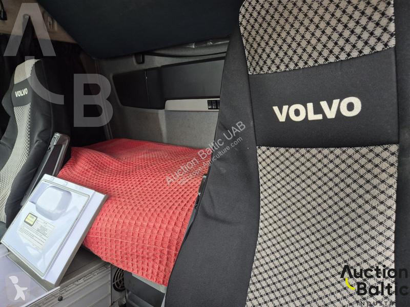 جرار Volvo