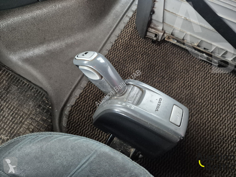 جرار Volvo
