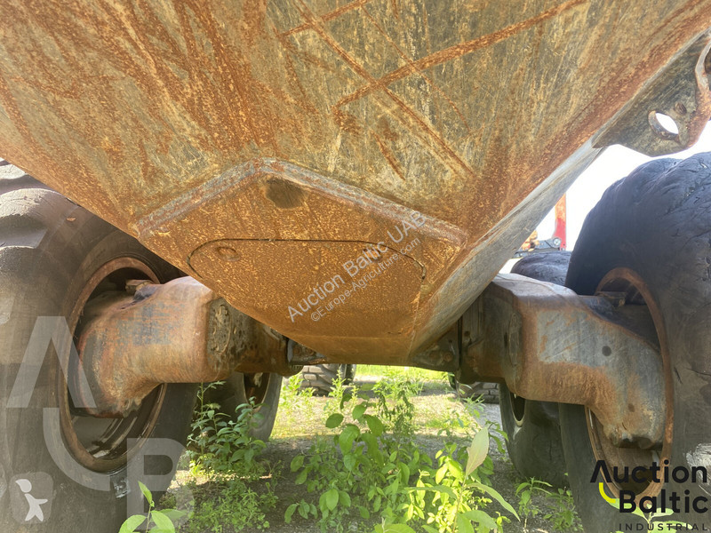 Komatsu 895 farming trailer