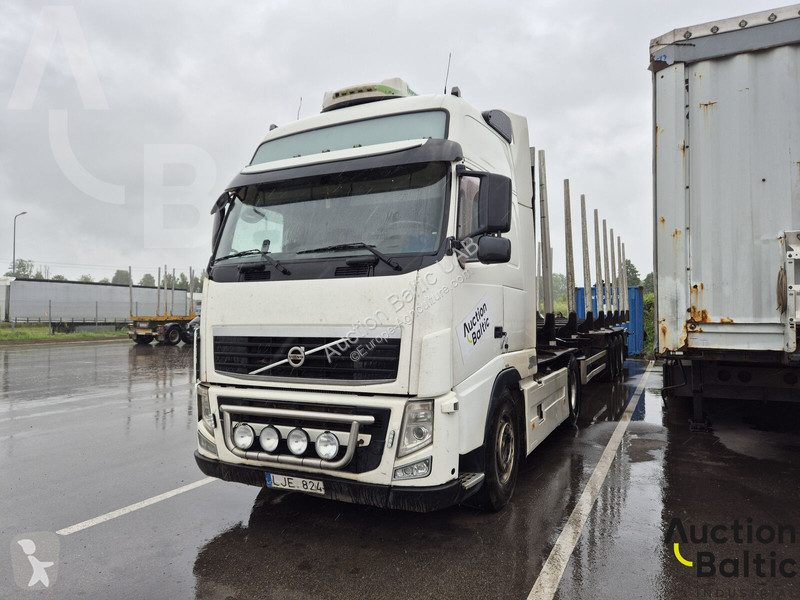 جرار Volvo
