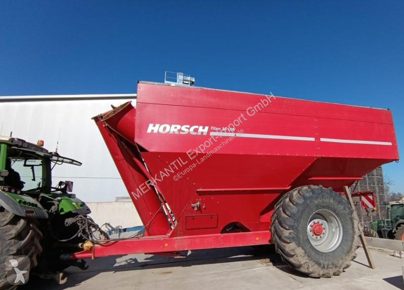 مقطورة زراعية   Titan 34UW