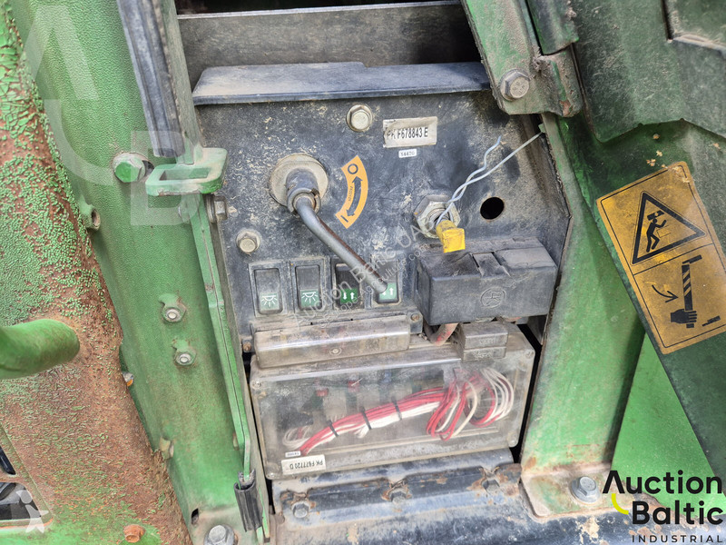 Remorcă agricolă John Deere 1010 E
